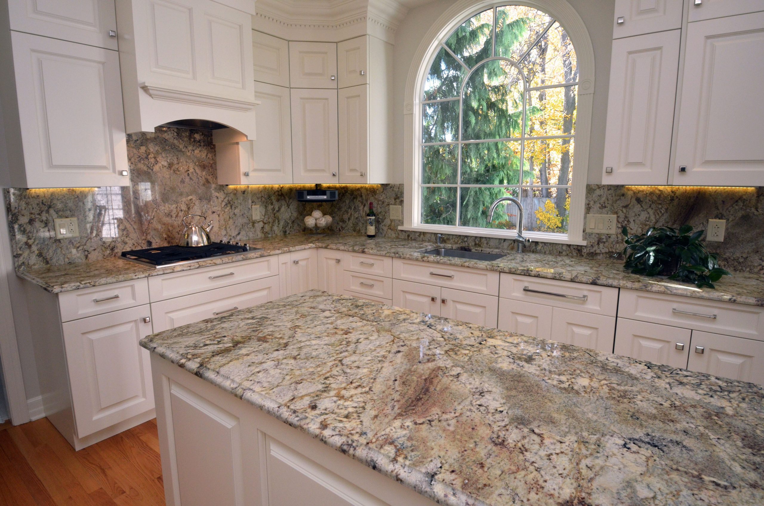 granite countertop backsplash height
 Granite Kitchen Countertops w/ Full Height Backsplash ..