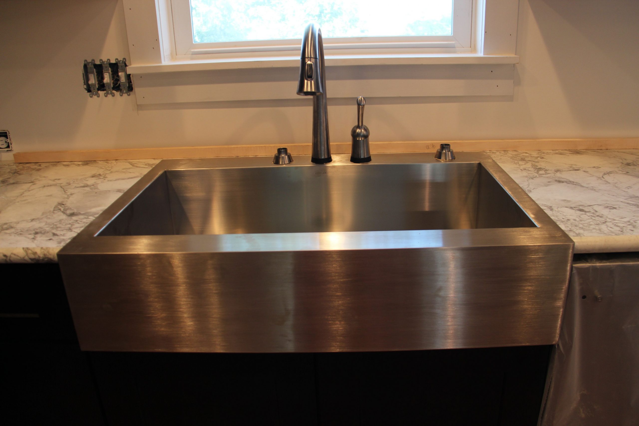 countertop apron sink
 Apron Front Sink with Laminate Countertop | Kitchen ideas ..